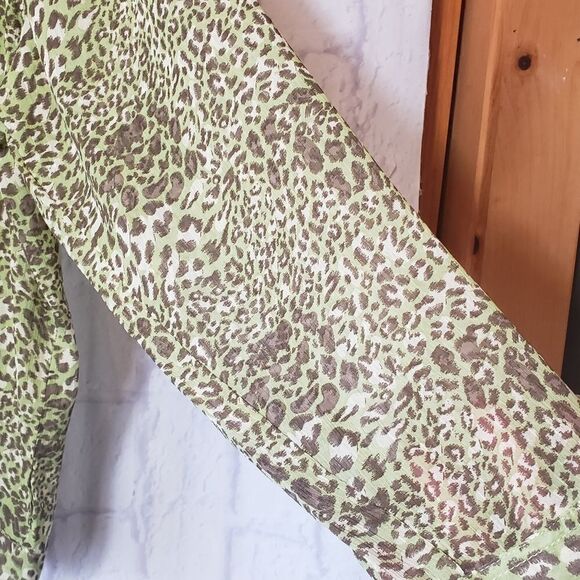 KENETH TOO! Sheer Zip Front Animal Print Jacket - Picture 4 of 9